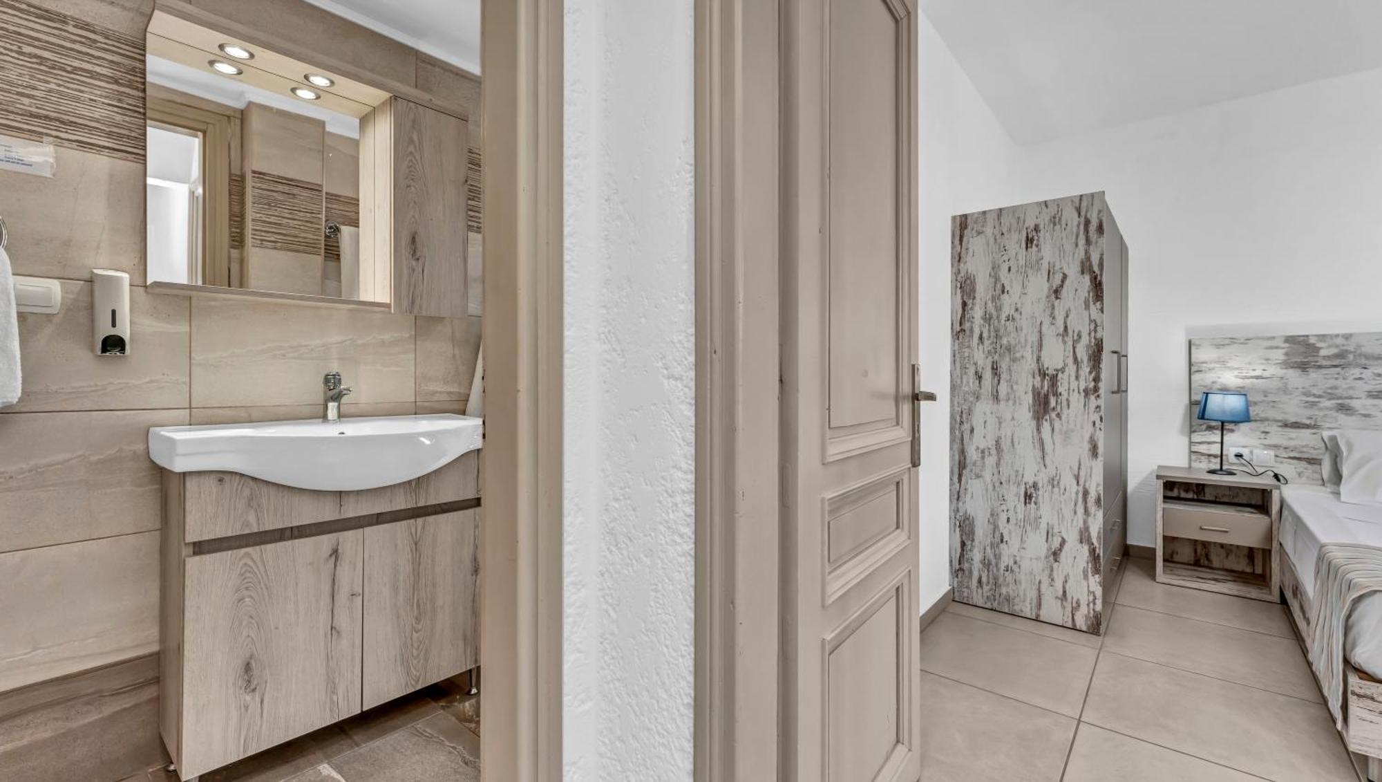 Evina Rooms & Suites Kokkini Hani Экстерьер фото