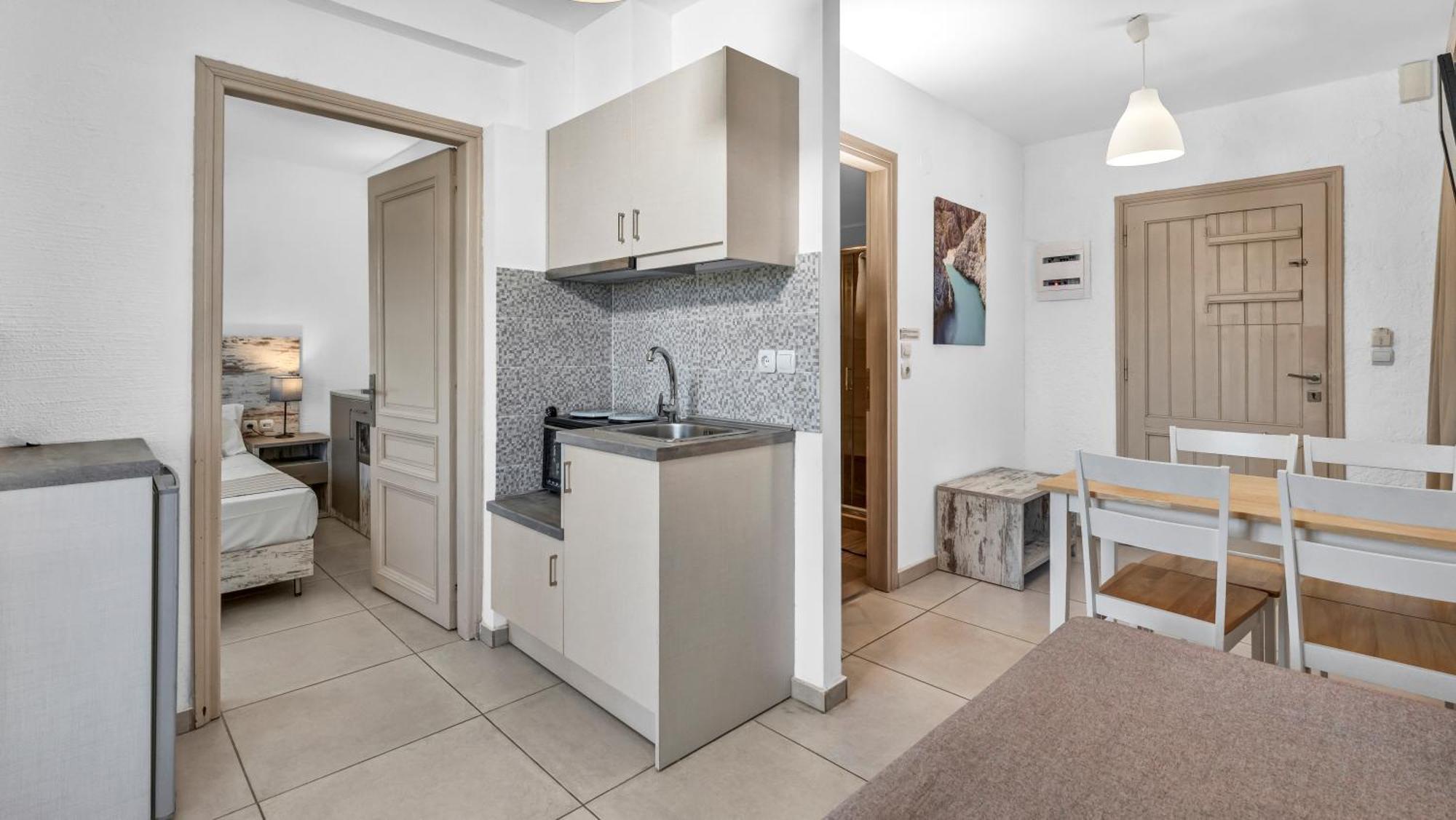Evina Rooms & Suites Kokkini Hani Экстерьер фото